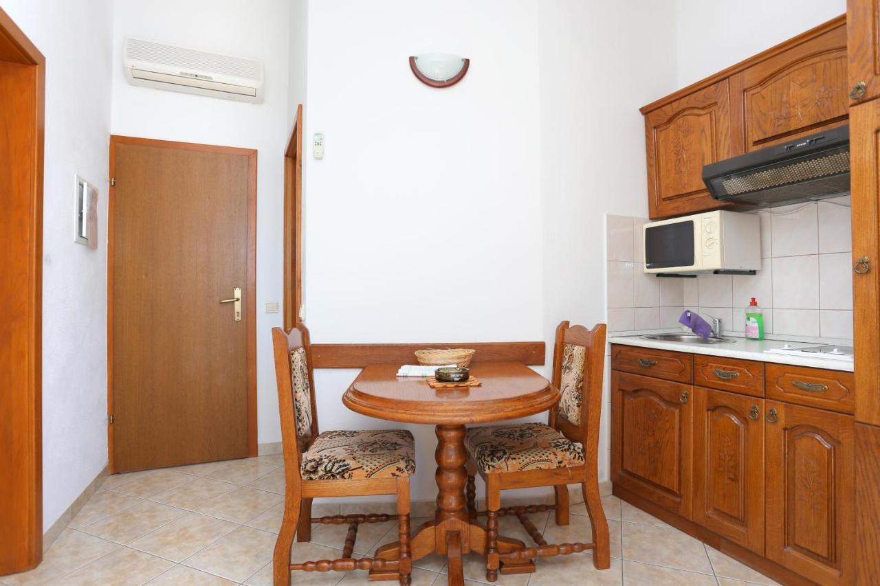 Apartments With A Parking Space Stanici, Omis - 2818 Tice Buitenkant foto